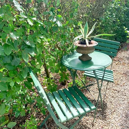 בית הארחה Isabelle's Rosegarden 3*
